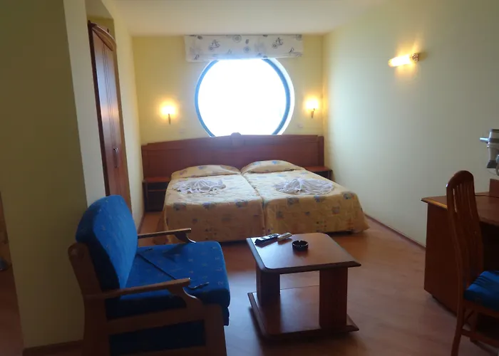Hotel Evridika 3*