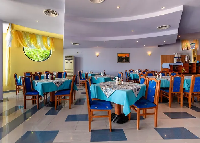 ホテル Evridika 3*