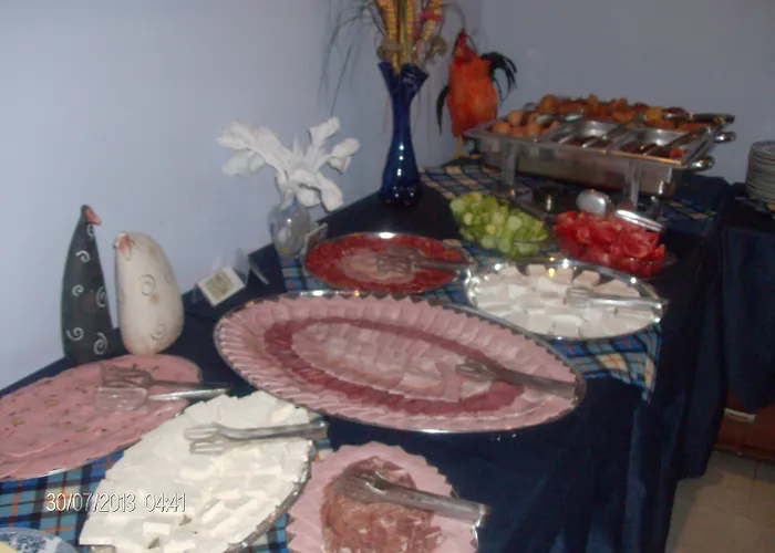 ホテル Evridika 3*