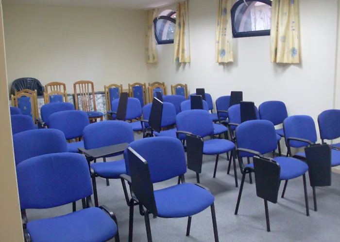 ホテル Evridika 3*