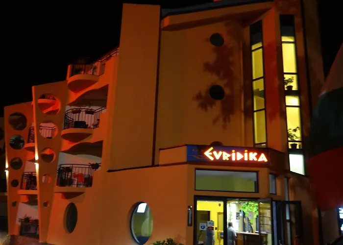 Hotel Evridika 3*